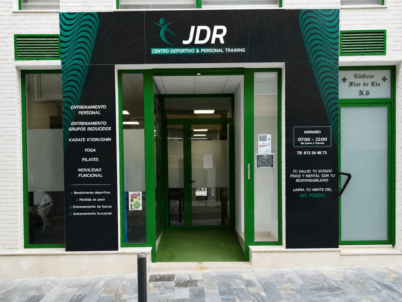 Fachada de JDR Centro Deportivo en C. Serrallo, 6, Lorca