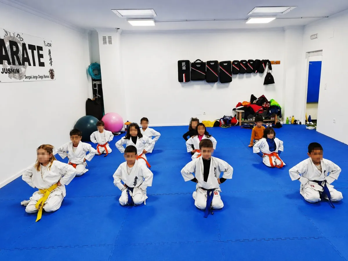 Clase de karate kyokushin en JDR Centro Deportivo, Lorca